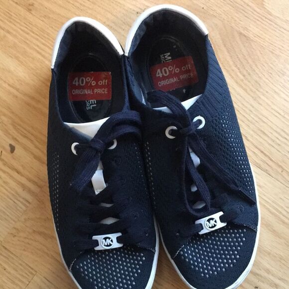 Michael Kors Skyler Shoes - Picture 1 of 12